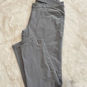 Men’s Lululemon Classic-Fit 5 Pocket Pant